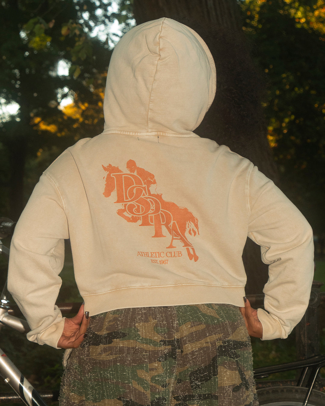 The Crest Cropped Hoodie – White Sand